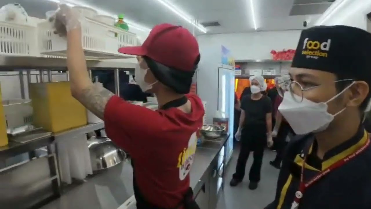 พนักงานในครัว นักล่า หมูกระทะ (ภาษาพม่า)