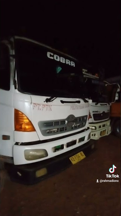 Suasana malam persinggahan Driver Truk, Fuso Hino#Trans Kalimantan