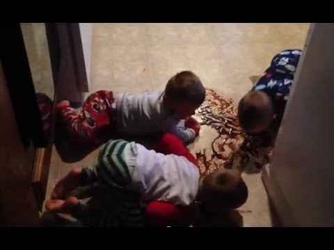 Hershey's Syrup Mess - Family Fun Pack Old Videos