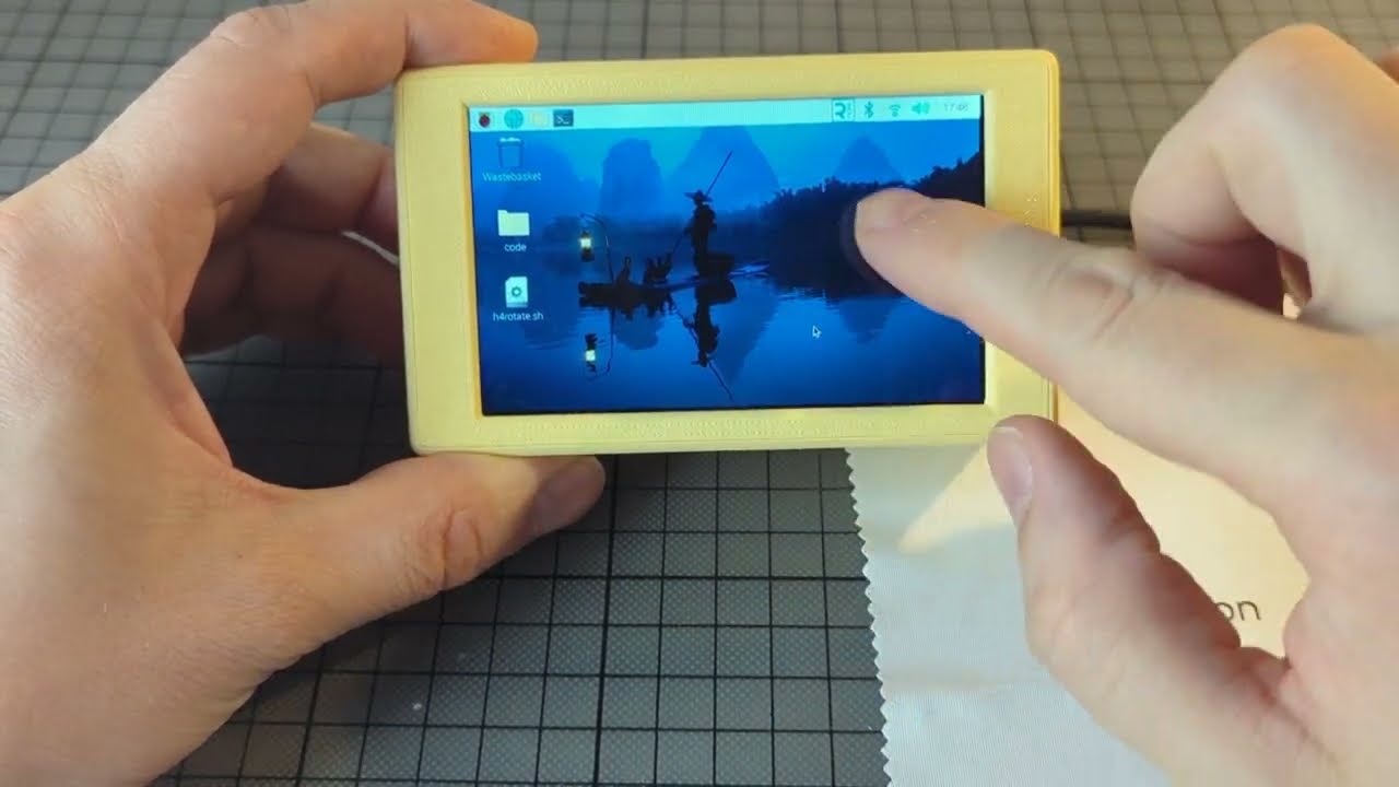 Demo: Case (desktop brick) for HyperPixel 4.0 Rectangle Touch (Pi Zero)