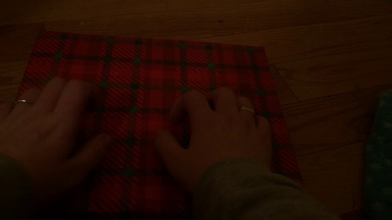 ASMR Quick Tingles gift wrapping, sticky tape sounds, plastic Crinkles, folding wrapping