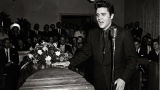 Elvis Sang at His Mother's Funeral — His Voice Cracked on "Mother"… Then He Collapsed