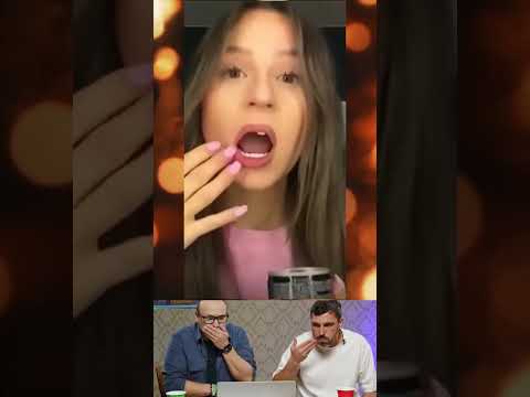 НЕ СМЕЙСЯ! Мы ЧУТЬ не захлебнулись от смеха 🤣💦 Баженов vs Генич | #НельзяСмеяться #СмехСВодой