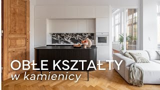 Przestronne mieszkanie projektantki - lamperie, krągłości i stare drewno w kamienicy | HOME TOUR