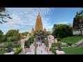 Peaceful meditation at Mahabodhi Temple