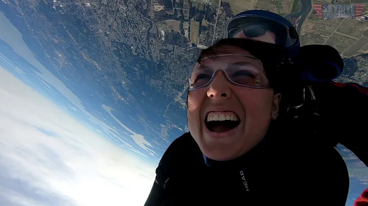 Heidi Ehlers's Tandem skydive!