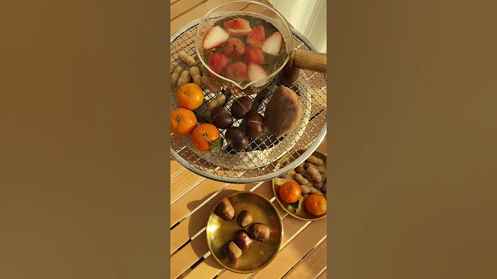 偷得浮生半日闲 | 在阳光极好的午后，与三两好友在家围炉煮茶，当真惬意极了~ | 劣狐狐烘焙 #shorts - 天天要闻