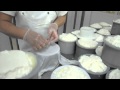 Elaboración del queso Idiazabal en el caserio Goikola, Lastur, Itziar, Deba