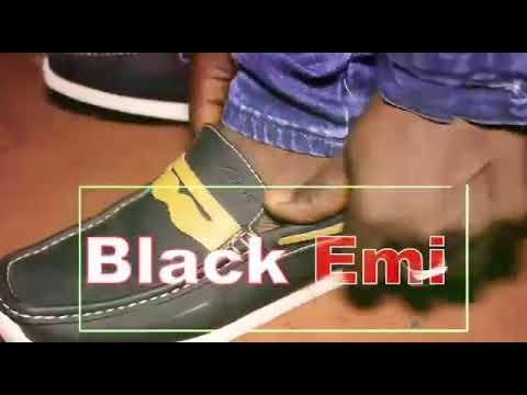 Le clips officiel de Black Emi