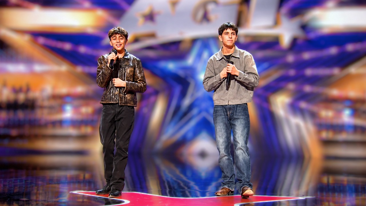 🎤😱 Teen Brothers Hide Their Famous Uncle “Bruno Mars”… Then STUN the Judges With an Original Song! 🌟🔥 – S-T Talent Buzz