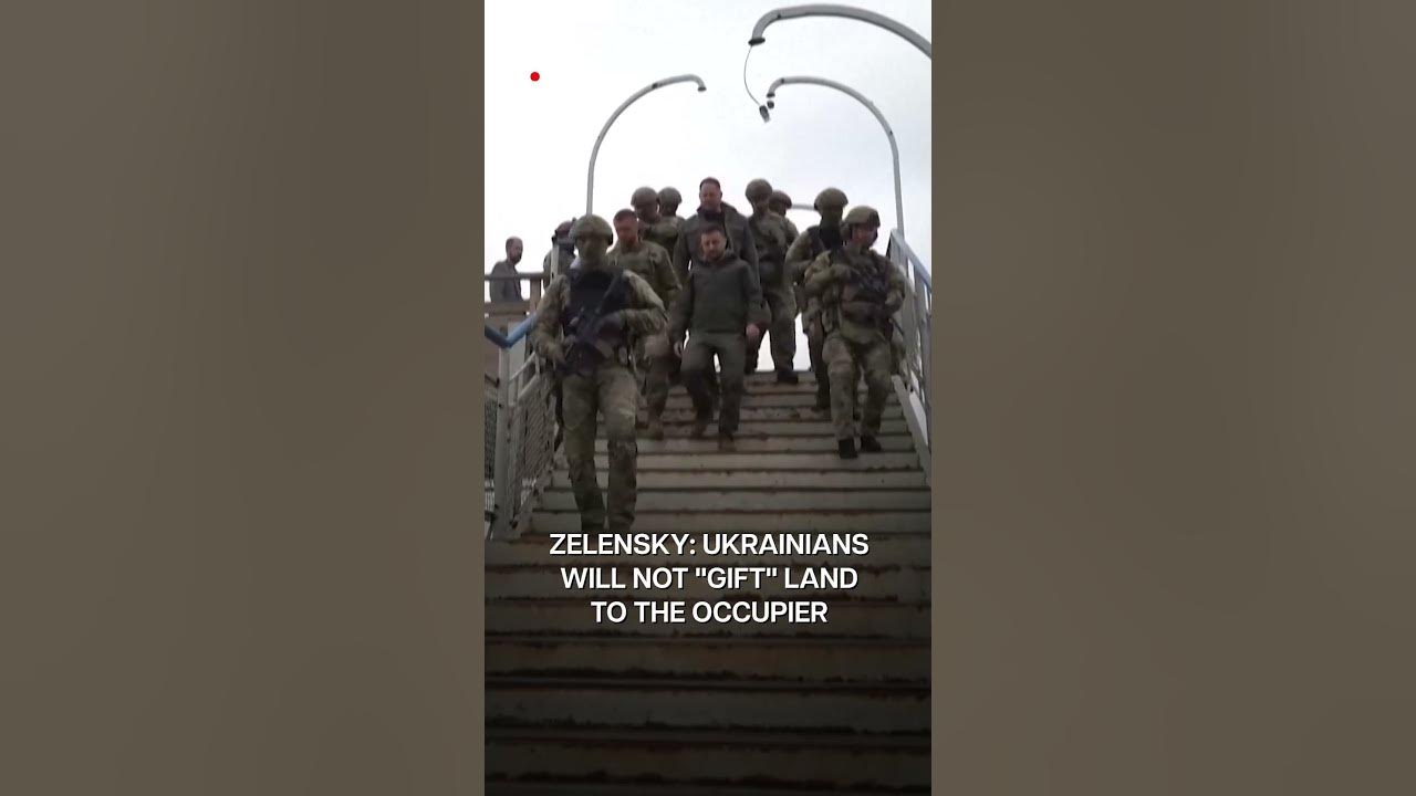 Zelensky Says Ukrainians Will Not Surrender Land Ahead of Trump-Putin Meet | Subscribe to Firstpost