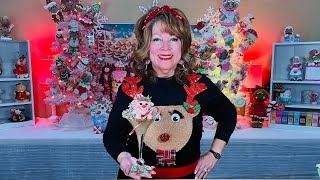 Oh Deer!! It’s a Christmas Martini
Tonight I am decorating a Christmas Martini Glass. Oh Deer!! It’s a Christmas Martini