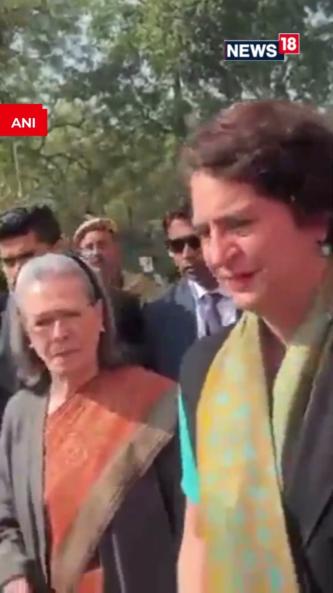 Sonai Gandhi and Priyanka Gandhi Cast Their Vote | #delhiassemblyelection2025 | N18S