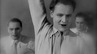 Metropolis opening scene 5:15