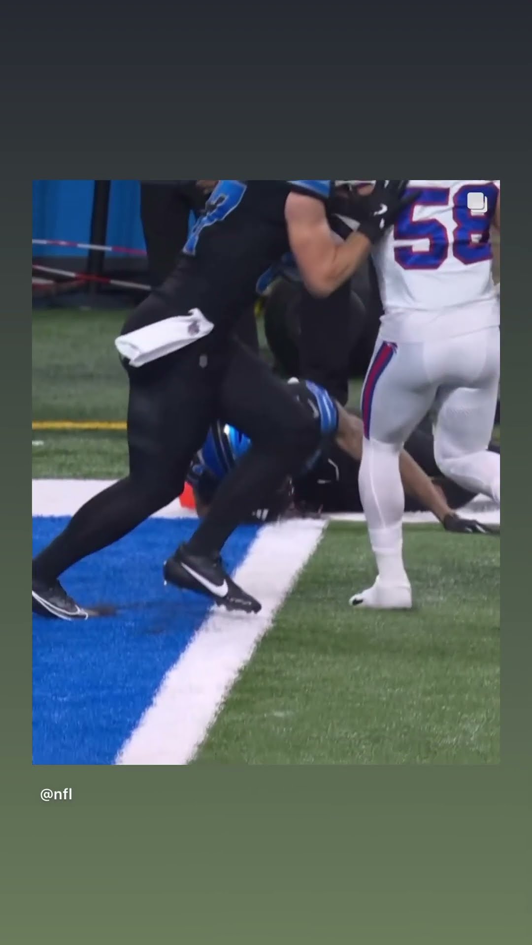 The extra effort #hoodnews #detroitlions #buffalobills #timpatrick #touchdown #slowmotion #omg #how