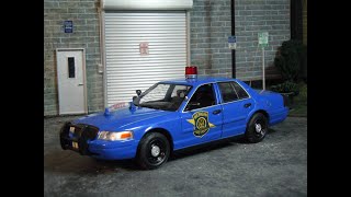 Michigan State Police 1/24 scale Ford Crown Victoria  with lights.