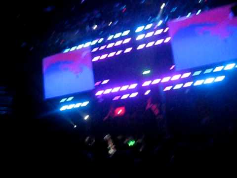 Porter Robinson Live @ Avalon: "Back and Forth" (F...