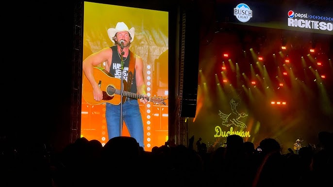 Riley Green - Should’ve Been a Cowboy (Toby Keith Cover) Rock the South July 21, 2023 Cullman, AL