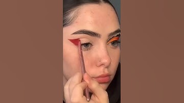 Thumbnail of #makeuptutorial  #maquillaje #sombrasdeojos  #rojo  #anaranjado