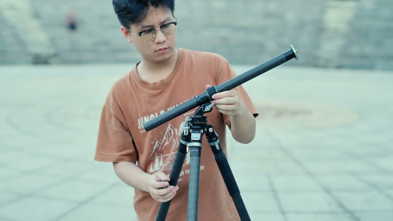 Have you ever seen such a versatile tripod? 