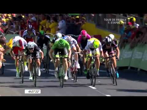 Video: Giro d'Italia 2019: Caleb Ewan gewinnt den Sprint am Ende einer nervenaufreibenden 8. Etappe