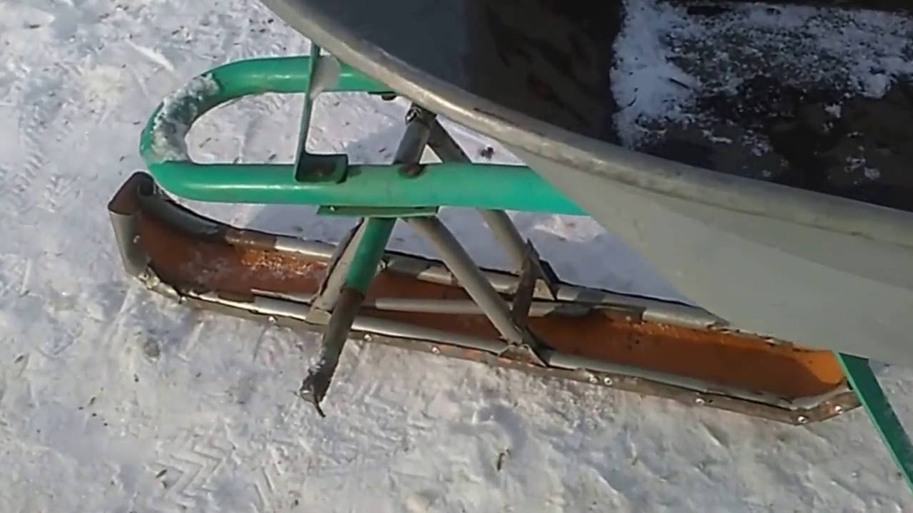 Машина на лыжах