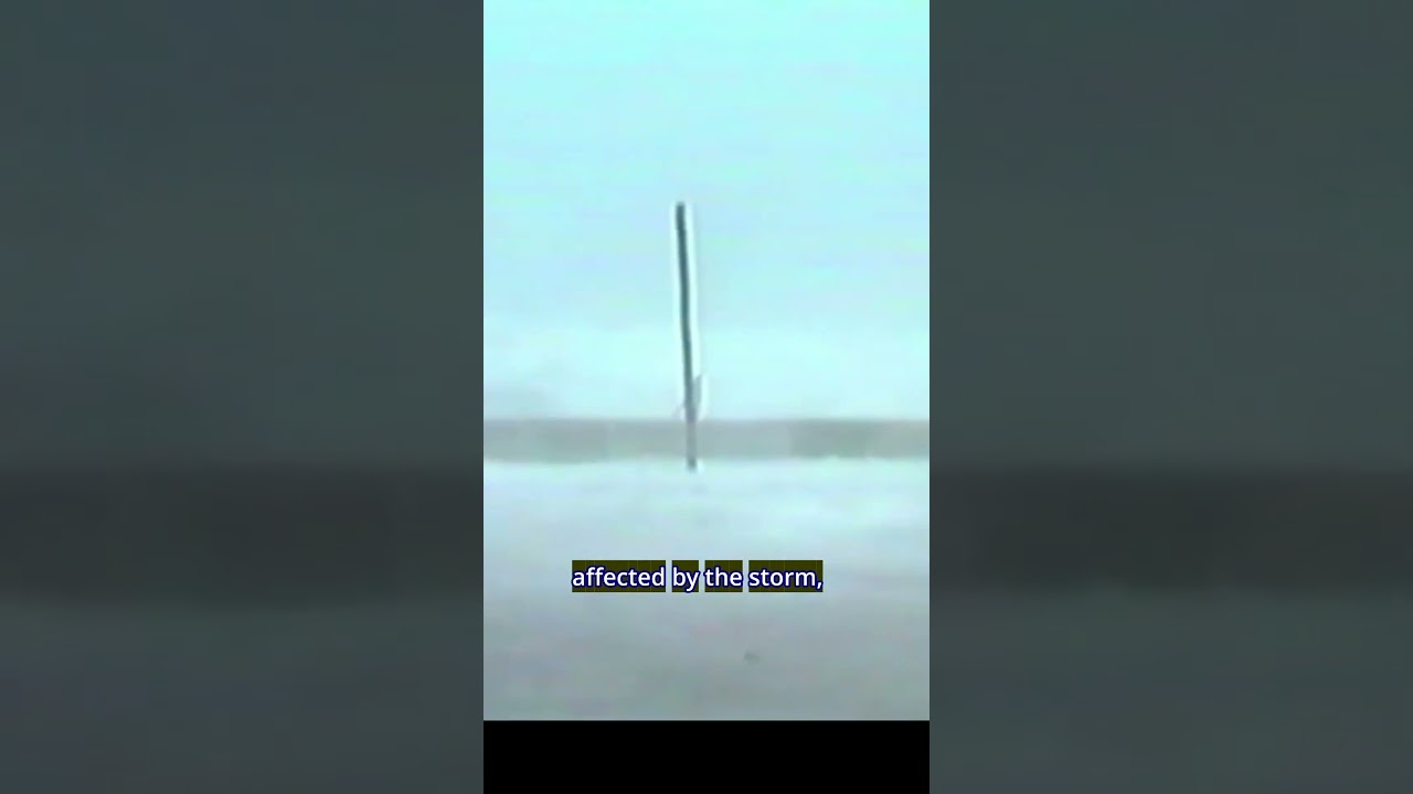 Multiple Houses Fell into the Sea in Massachusetts and Maine - Perfect Storm of 1991