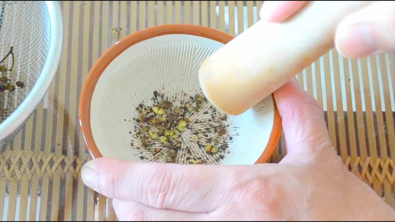 擂りたての香りが一番です 粉山椒の作り方 How To Make Japanese Pepper Powder Youtube