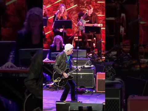 Keith Richards guitar solo 2024 - He Surprises Nashville at Country Music Hall of Fame Induction