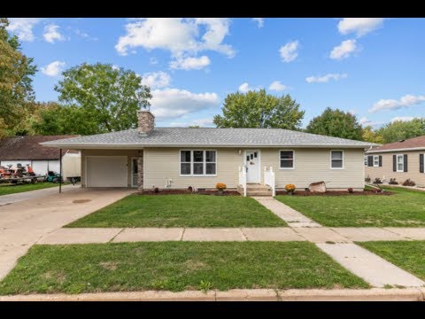 1207 Oshkosh St, New London, WI home video tour