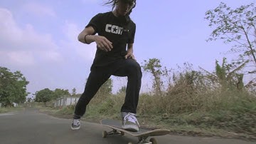Absar Lebeh in the Converse CONS Aero S Charcoal/White