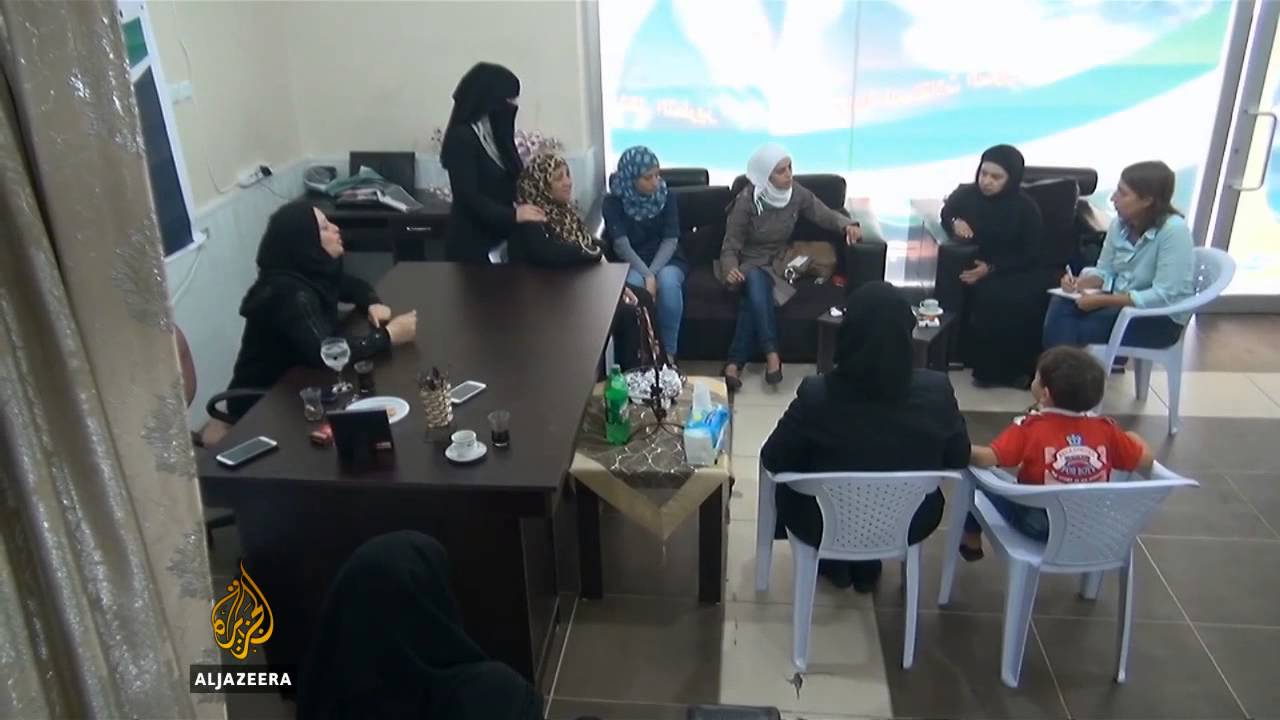 نساء سوريات يتعرضن للاغتصاب والتعذيب في السجون