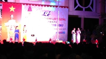 Áo mới cà mau-trường thpt chuyên Phan Ngọc Hiển