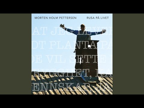 洋楽 Morten Holm Pettersen Tusler varsomt for En dag ved havet - YouTube