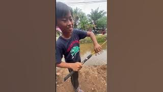 Mancing Yeay! Wehh Pomen Itik 🤣 Banyak Hasil eh? Hahah Auto Konten #azekkun