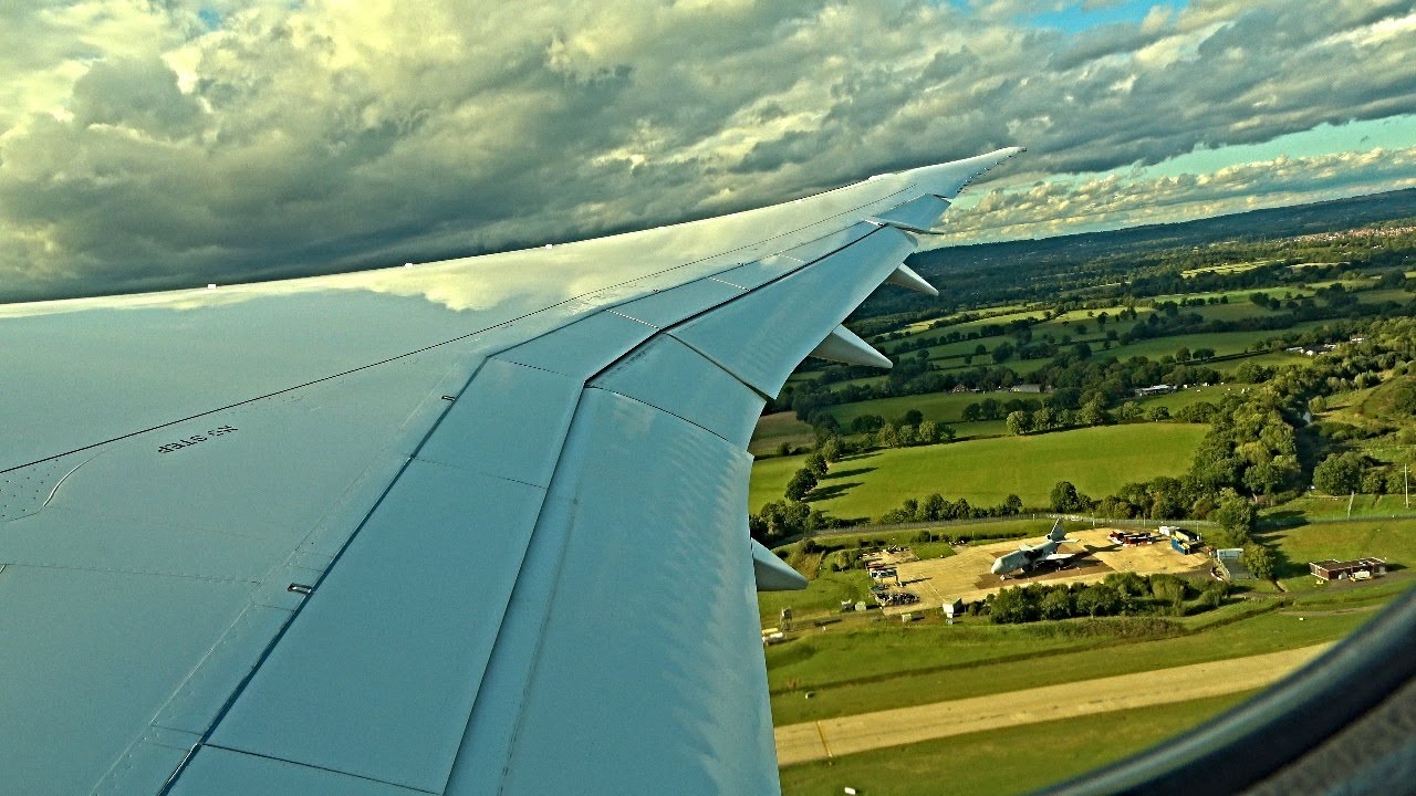 TUI Boeing 787-8 Departure From London Gatwick Bound For Sal, Cape Verde