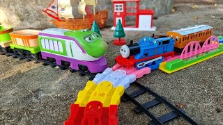 Mencari dan Merakit Mainan Kereta Api Chuggington Baby Rail King, Kereta Api Thomas Annie Colorful