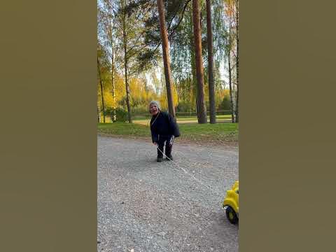 Танцулькин 😁/ на даче / любитель потанцевать - YouTube