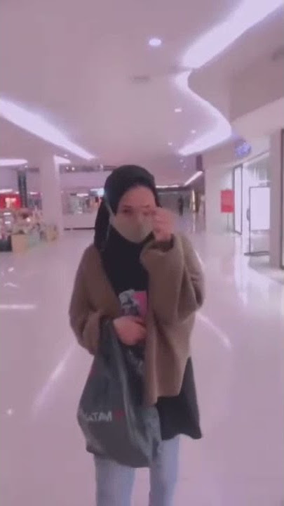 Mentahan Halu Jalan bareng cewe di mall buat story wa. #mentahanhalu #jalanbarengcewecantik #storywa