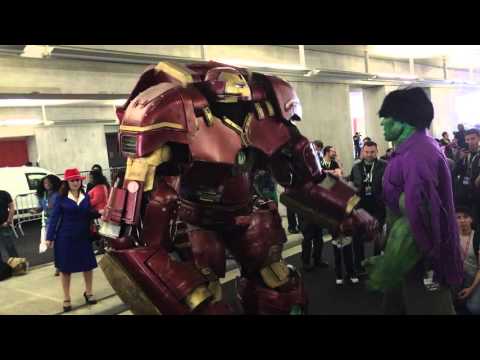 Hulk Buster Vs. Hulk - New York Comic Con 2015