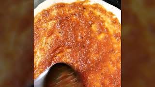 بيتزا(pizza) روععععة بكل المراحل(عجينة بيتزا+صوص بيتزا) مثل بيتزا المحلات