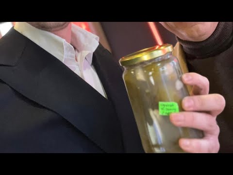 Konrad Berkowicz poleca wodę z ogórków na noworocznego kaca
