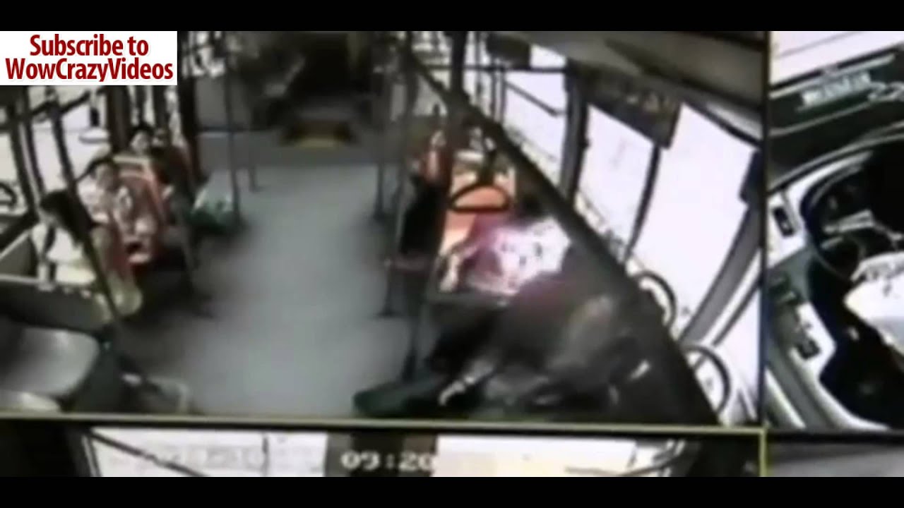 Mobile phone explodes while on hand WoWCrazyVidoes YouTube