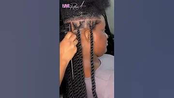This style is so 🔥 Invisible locs 😍