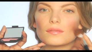 Makeup Tips Coloring and Contouring the Cheek