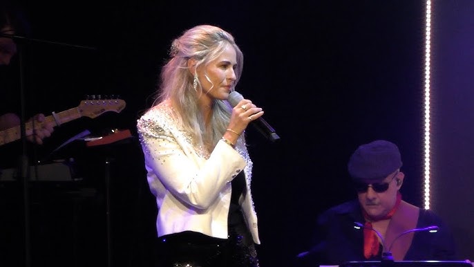 Xotin erini eshakda sikadi (rus pornosi)