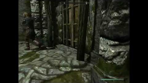 Skyrim - Part 2 - Imperials or Stormcloaks?