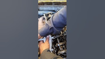 how to engine tappet setting Part 1for Isuzu NkR#kashi #mechanic #viral #isuzu #diesel #mechanic