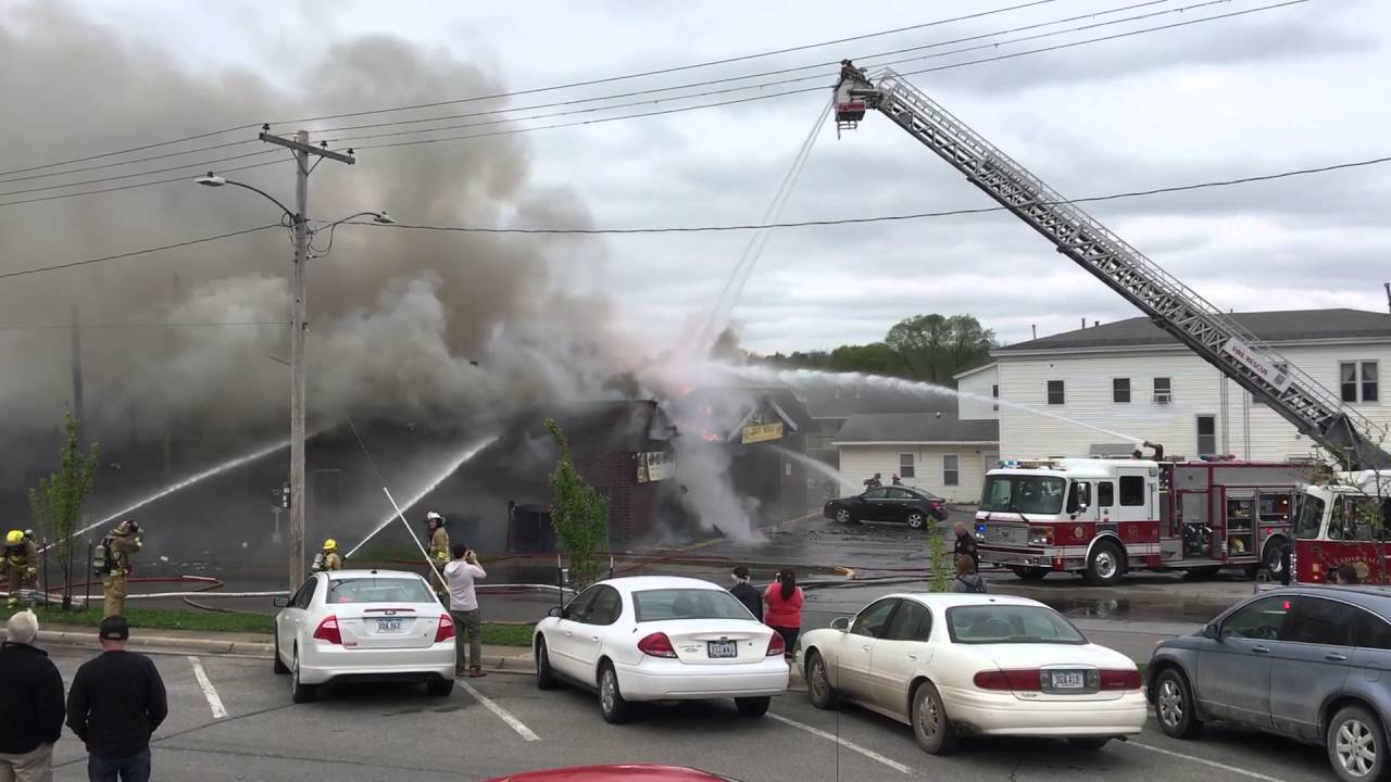 The Great Wall restaurant fire On College Hill Cedar Falls Iowa Part 1