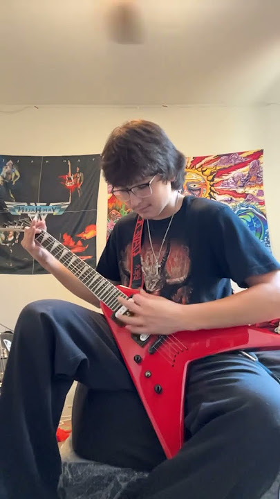 Riff of the day 9 #riffoftheday#guitarimprov#metalhead#flyingv#jacksonguitars#guitarplaying#🎸